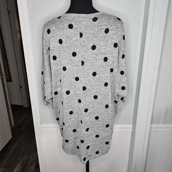 Olivia Blu Gray Polka Dot Dolman Top - Picture 2 of 4